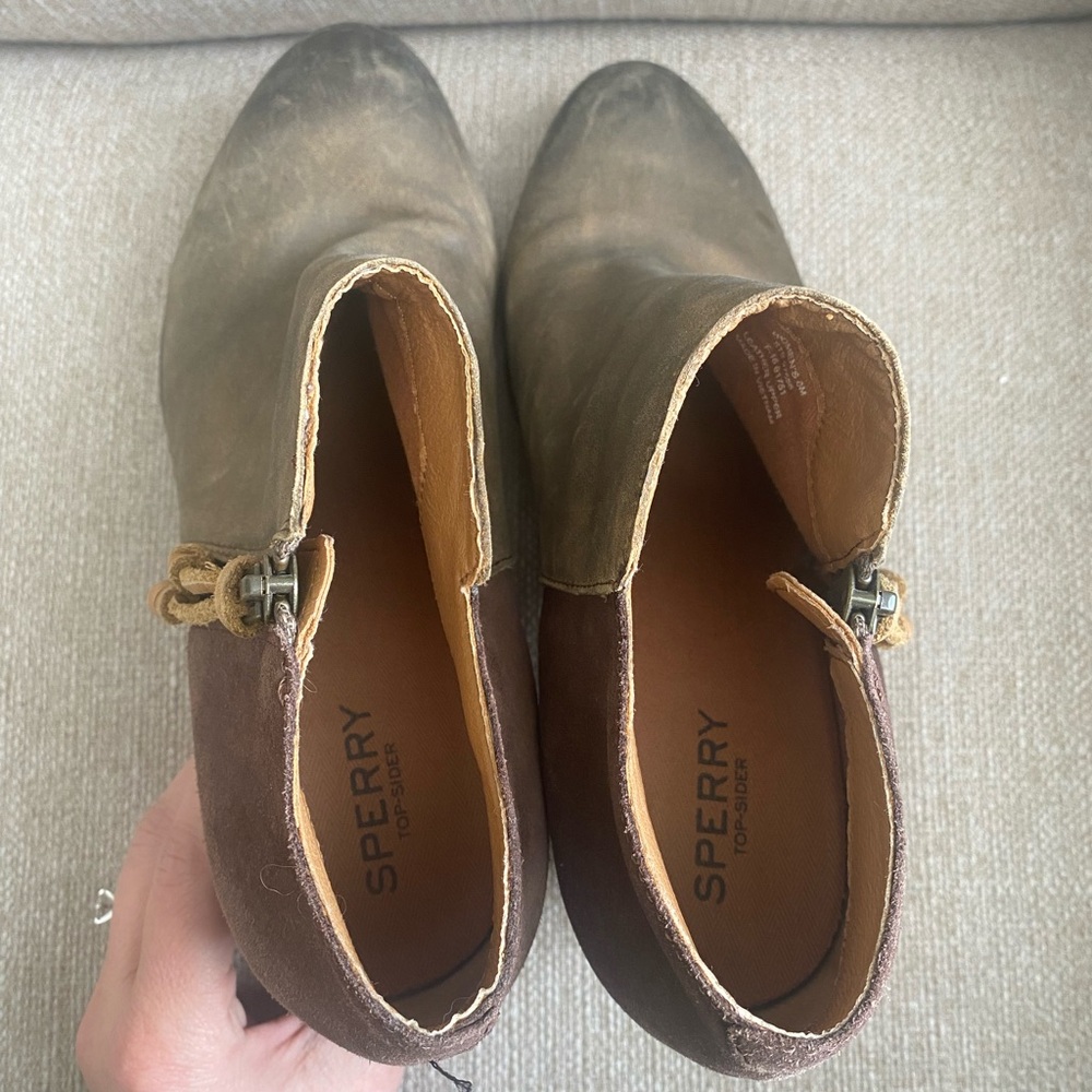 Sperry leather heeled booties with zipper
